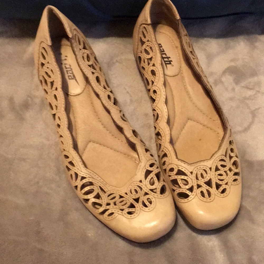 Cream Earth laser cut comfy shoes